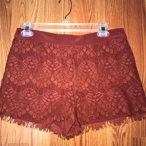 lace short